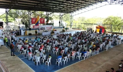 El Presidente Gustavo Petro durante la entrega de tierras en San Benito Abad, Sucre.
