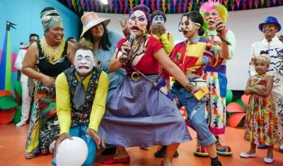 Un grupo de comedia.