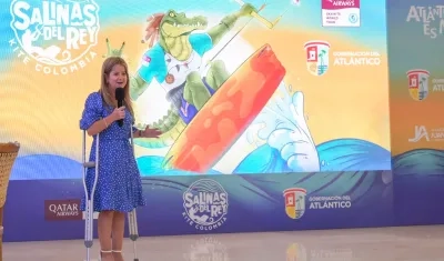 La gobernadora Elsa Noguera durante la presentación de la Parada Mundial de Kitesurf.