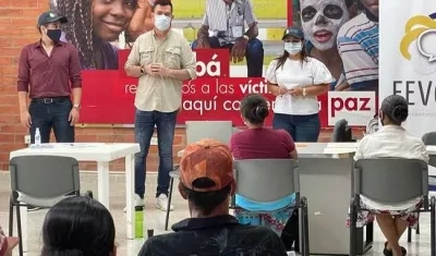 Reunión de víctimas de FARC amenazadas.