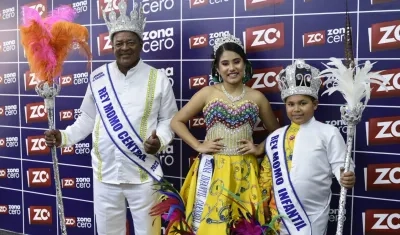 Alfonso Freyle, María Auxiliadora Reales y Amerson Del Toro, Reyes del Carnaval de Soledad 2023.