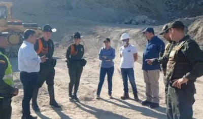 Funcionarios de Corpamag en la visita de este viernes al Parque Ecológico Paz Verde.