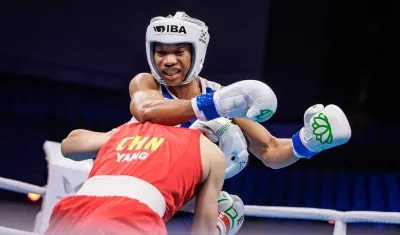 Angie Valdez en la pelea contra la china Wenlu Yang, que le dio el paso a la final. 