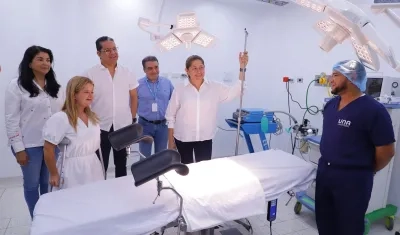 Entrega de la nueva área de cirugías.