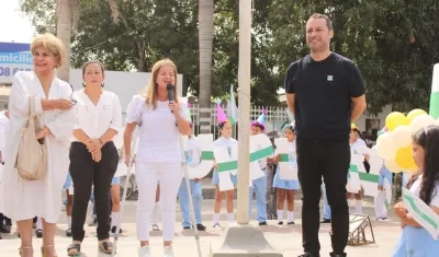 La Gobernadora Elsa Noguera y el Alcalde José Fernando Vargas, presidiendo los actos.