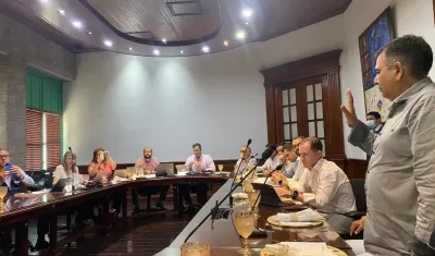 Momento de la posesión de Orlando Jiménez.