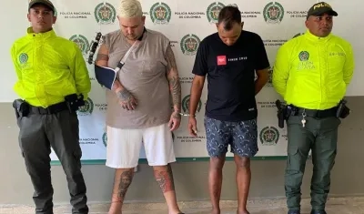 Los dos capturados en el operativo. 