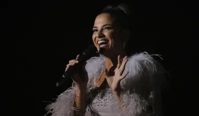 La cantante española Natalia Jiménez actúa durante un concierto en el Movistar Arena, en Bogotá