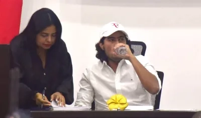 Nicolás Petro, en su curul de Diputado del Atlantico en la sesión de hoy.