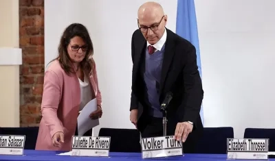 El Alto Comisionado de la ONU para los Derechos Humanos, Volker Türk, junto a la Representante en Colombia del Alto Comisionado de la ONU para los Derechos Humanos, Juliette de Rivero.