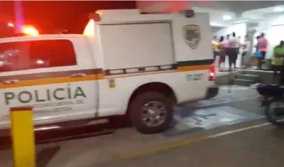 La Policía de Tránsito en la Clínica San Ignacio. 