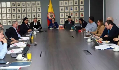 Imagen de la reunión de MinTrabajo con los gremios.