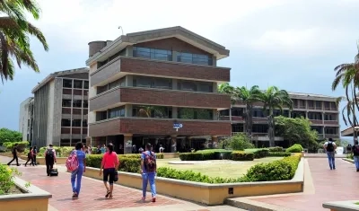 Convocatoria Publica de decanos UniAtlántico