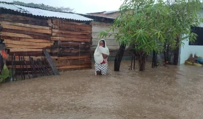 Una de las damnificadas de la ola invernal en Curumaní.