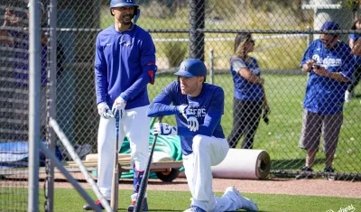Mookie Betts y Freddie Freeman, peloteros estelares de los Dodgers.