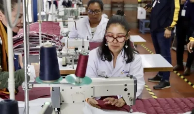 Un total de 287.000 mujeres ingresaron al mercado laboral de Colombia en febrero pasado, según el DANE.