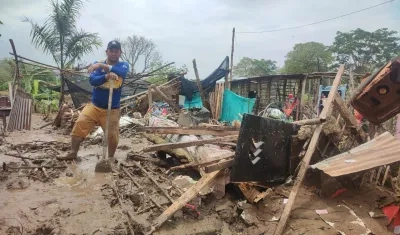 Muchas viviendas quedaron en el suelo en Curumaní y otras están a punto de colapsar.