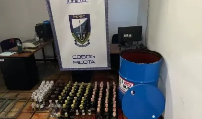 Cargamento de licor decomisado en La Picota.