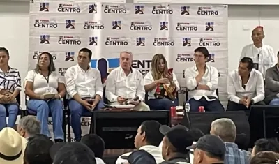 El expresidente Álvaro Uribe, durante el foro en Florencia, Caquetá.