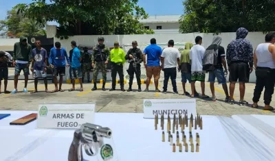 Los capturados de 'Los Costeños' y 'Los Pepes' este miércoles. 