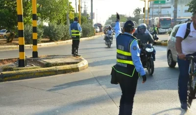 Funcionarios del DATT en control den Cartagena