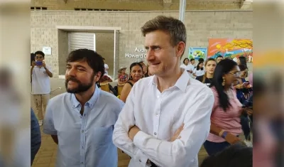 El Alcalde Jaime Pumarejo y el Embajador del Reino Unido George Hodgson.