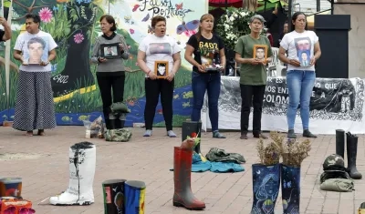 Madres de 'Falsos positivos', en la Plaza de Soacha.