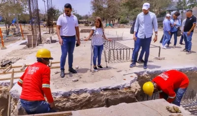 Gobernadora Elsa Noguera visitó las obras del Polideportivo de Soledad 2000.