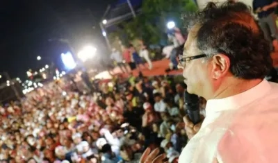 El entonces candidato presidencial Gustavo Petro en una visita a Barranquilla