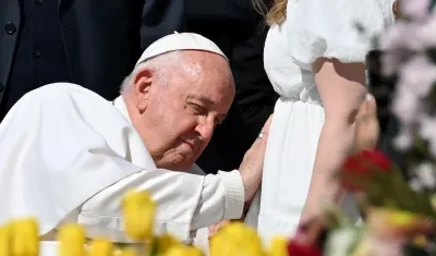 El Papa Francisco durante su encuentro con religiosos y recién casados.