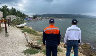 La Dimar y Guardacostas en las playas del Atlántico.