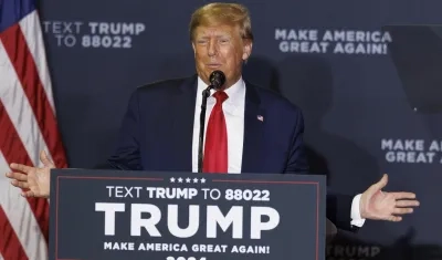 El expresidente Donald Trump en un acto de campaña en Nuevo Hampshire. 