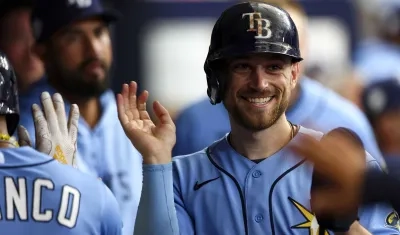 Brandon Lowe bateó el jonrón que lle dio la victoria a los Rays sobre Medias Rojas.