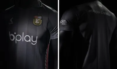 La camiseta de Estudiantes en homenaje a Bilardo.