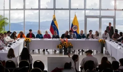 Instalación de la primera ronda de negociación en noviembre de 2022 en Venezuela entre el Gobierno y el ELN.