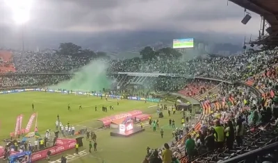 Los hechos violentos impidieron que se jugara el partido Nacional-América.