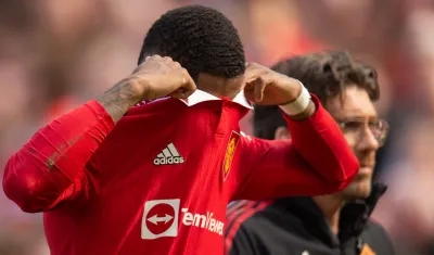 La reacción de Marcus Rashford cuando abandonaba la cancha por lesión 