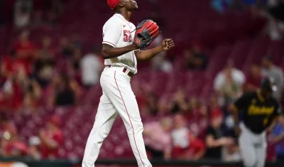 Réiver Sanmartín trabajó en la octava entrada y no permitió hits.