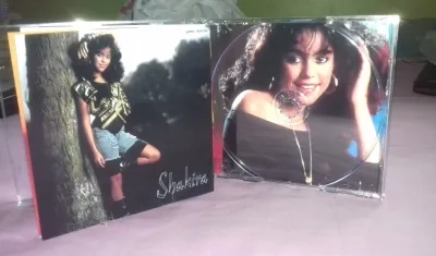 Carátula del primer álbum de Shakira, titulado 'Magia'.