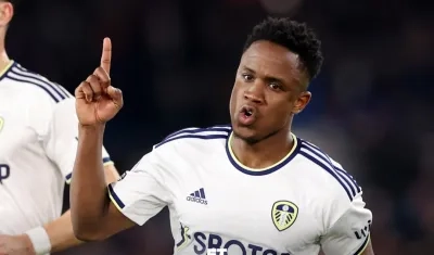 Luis Sinisterra, delantero colombiano del Leeds United.