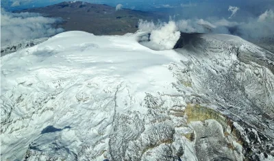 El volcán Nevado del Ruiz captado el domingo.