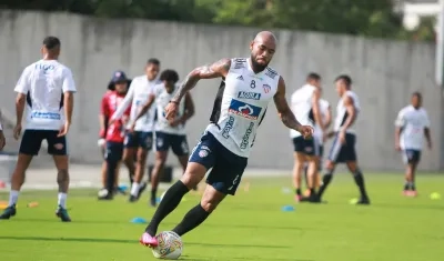 Freddy Hinestroza podría volver a su posición habitual ante el Huila.