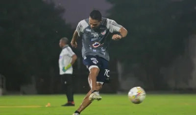 Carlos Bacca regresará al equipo titular.