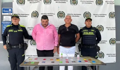 Dos personas fueron capturados cuando intentaban alterar un cajero.