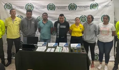 Los capturados, presentados por las autoridades.