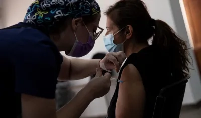 La vacunación obligatoria para viajeros extranjeros estaba vigente en EE.UU. desde 2021.