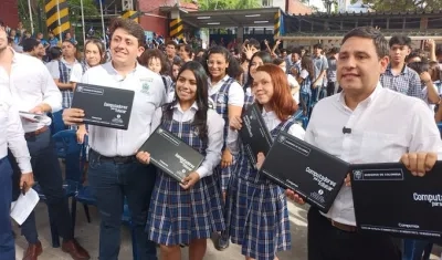 El ministro de las TIC, Mauricio Lizcano, en Floridablanca