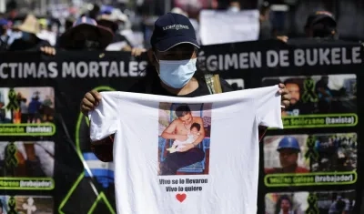 Familiares de los fallecidos.