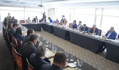 Reunión del Partido de la U con su directora Dilia Francisca Toro. 