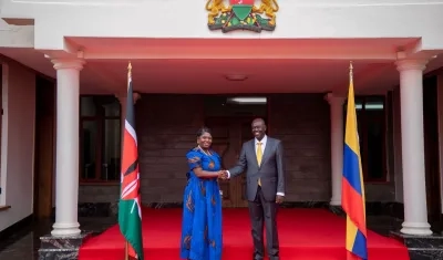 Vicepresidente de Kenia, Righati Gachagua y la Vicepresidenta de Colombia, Francia Márquez durante el primer encuentro en Kenia.